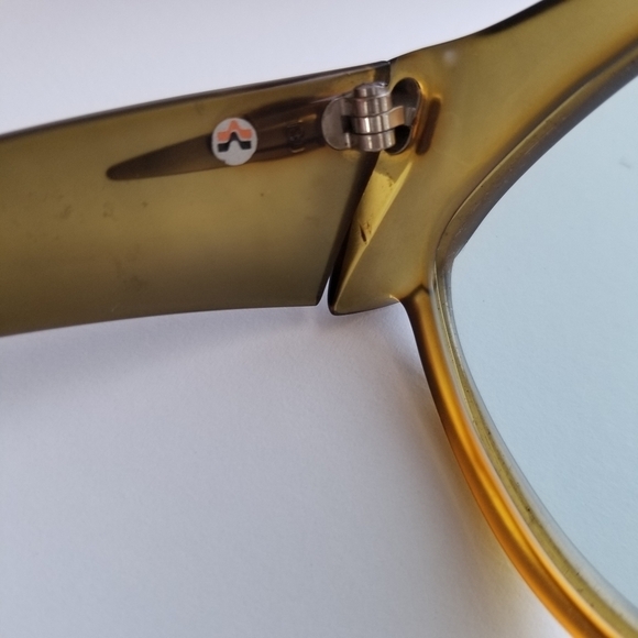 Dior | *RARE* Vintage Sunglasses - Picture 9 of 11
